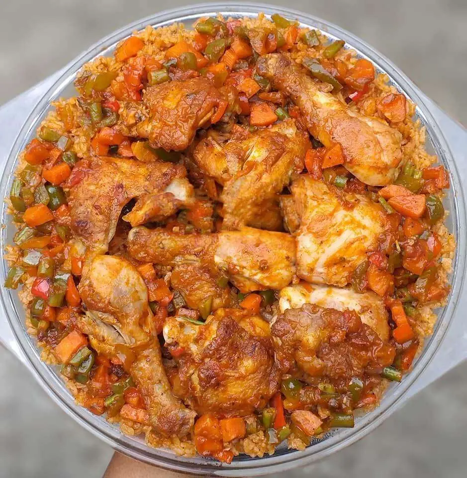 Riz Jollof au poulet